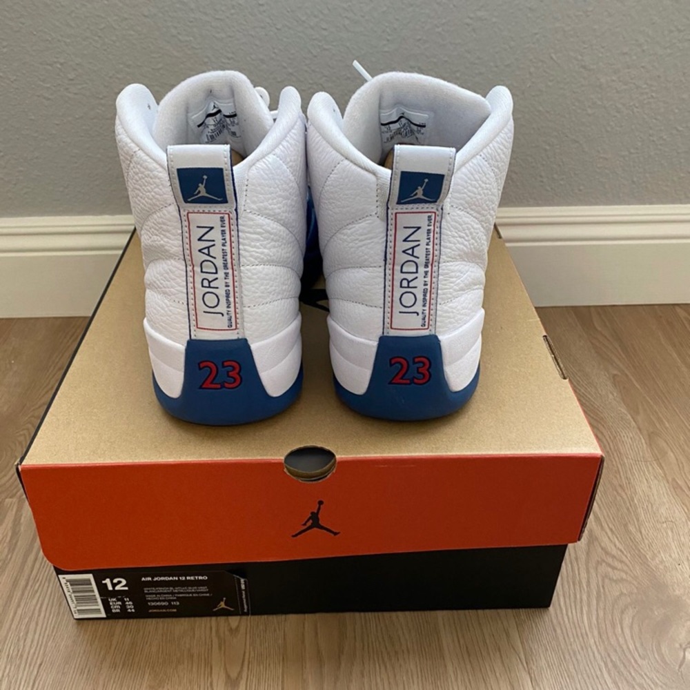 Jordan 12 - Picture 2 of 6